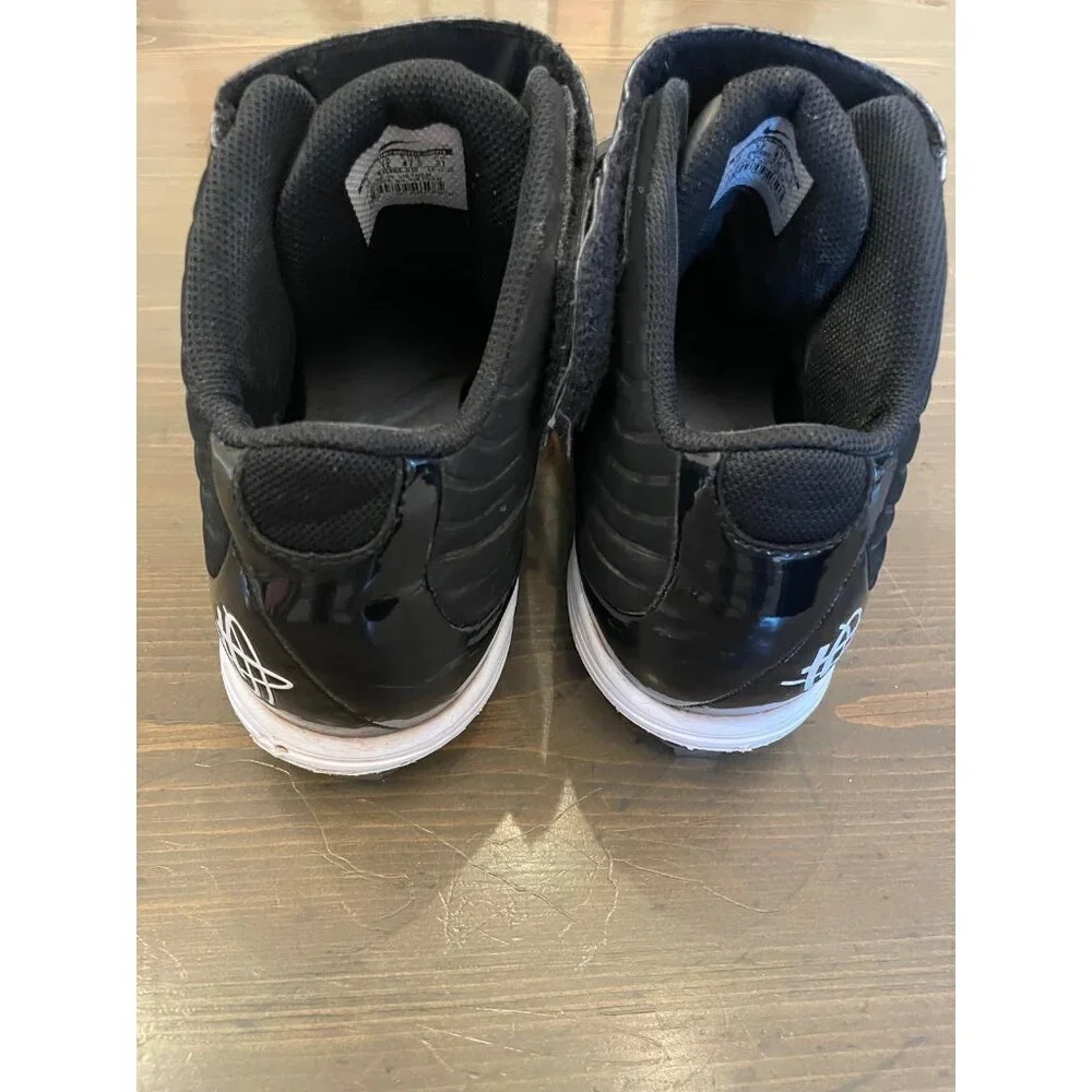 Nike Huarache cleats size‎ 13